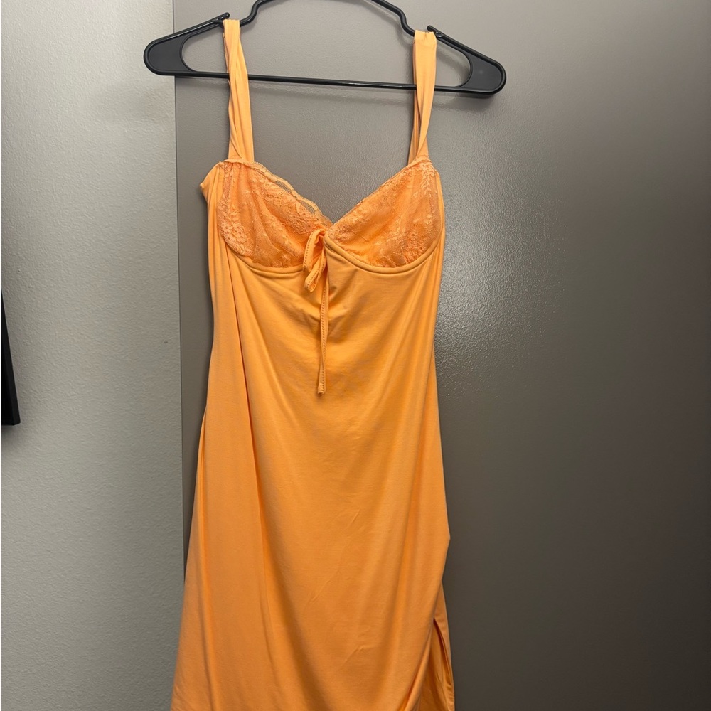 Super cute day date dress!🩷